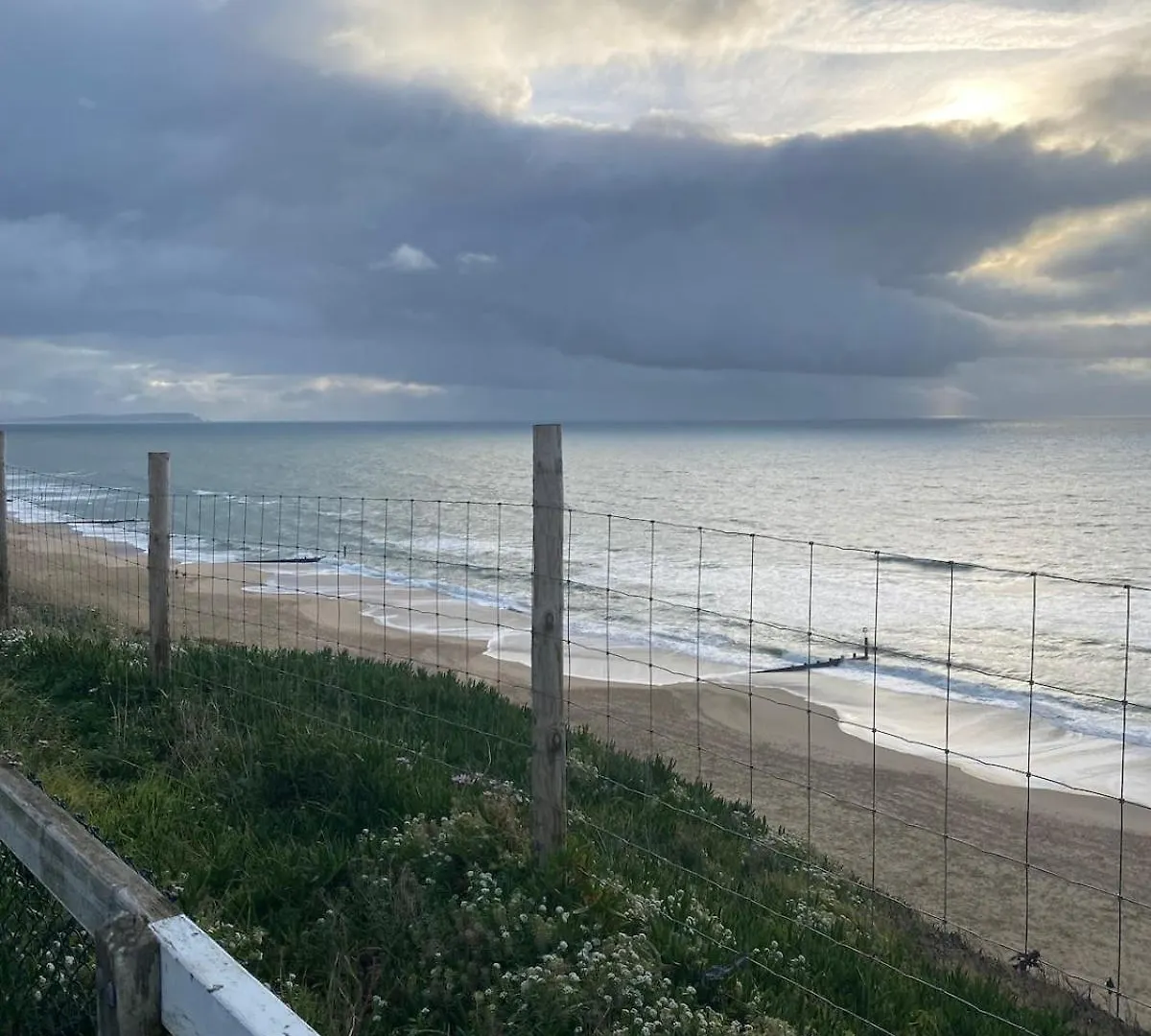 Apartment Coastal Charm And Tranquility In Our Studio Guest House Bournemouth United Kingdom